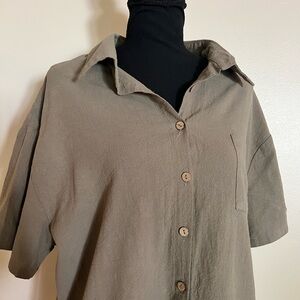 Casual Button-Up Shirt in Olive